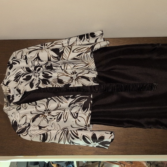 Dress - Picture 1 of 1